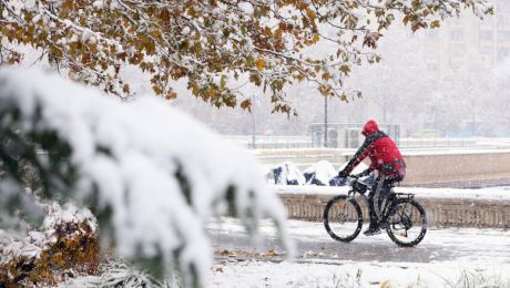 Noi avertizări meteo. Codul galben de ninsori a fost extins, gerul durează mai mult. Zăpadă și în București. Harta zonelor afectate