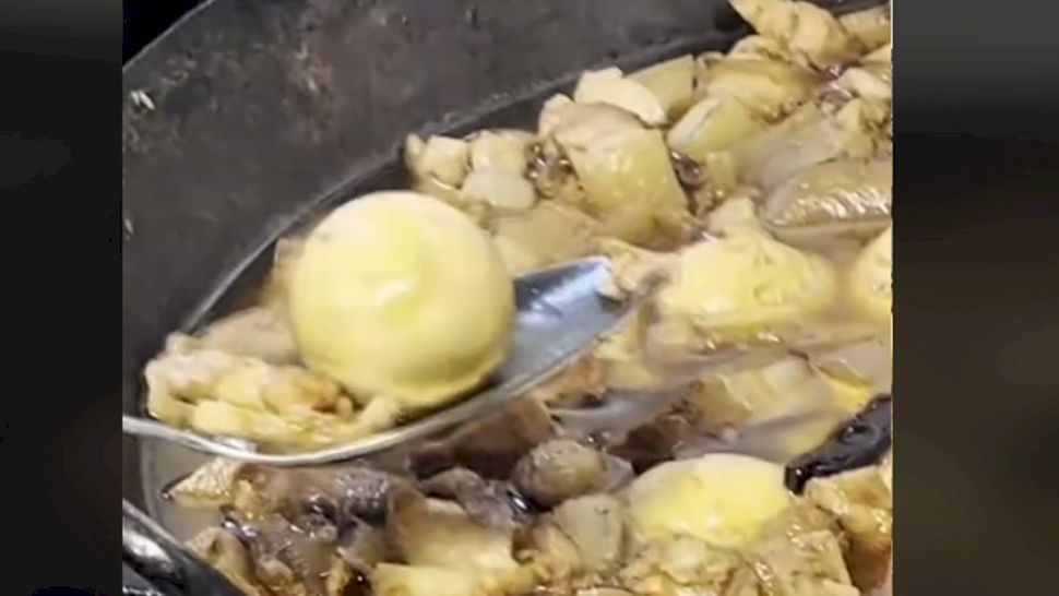 Discutia dintre Piedone si un chinez de la un restaurant face inconjurul internetului