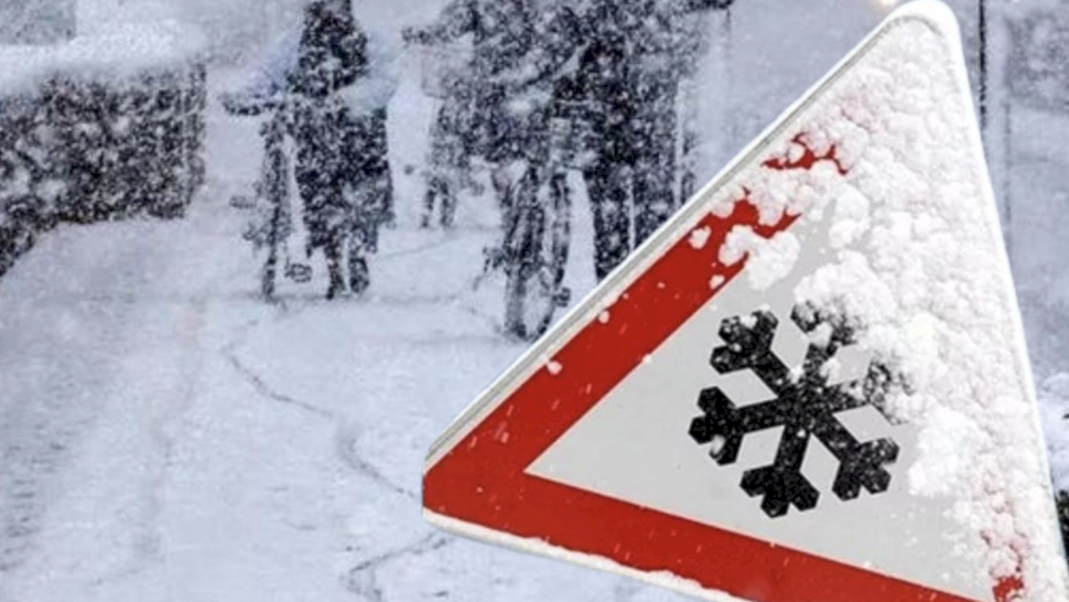 Meteorologii ANM anunță o răcire accentuată a vremii în România. Între timp, joi, furtunile au lovit mai multe zone din țară. Sunt pagube și victime.