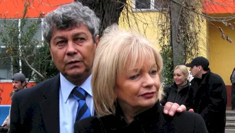 Soția lui Mircea Lucescu, apariție rară în oraș. Neli Lucescu, splendidă la 80 de ani, într-o ținută roz bombon. Cum arată azi femeia pe care antrenorul României o iubește de 6 decenii