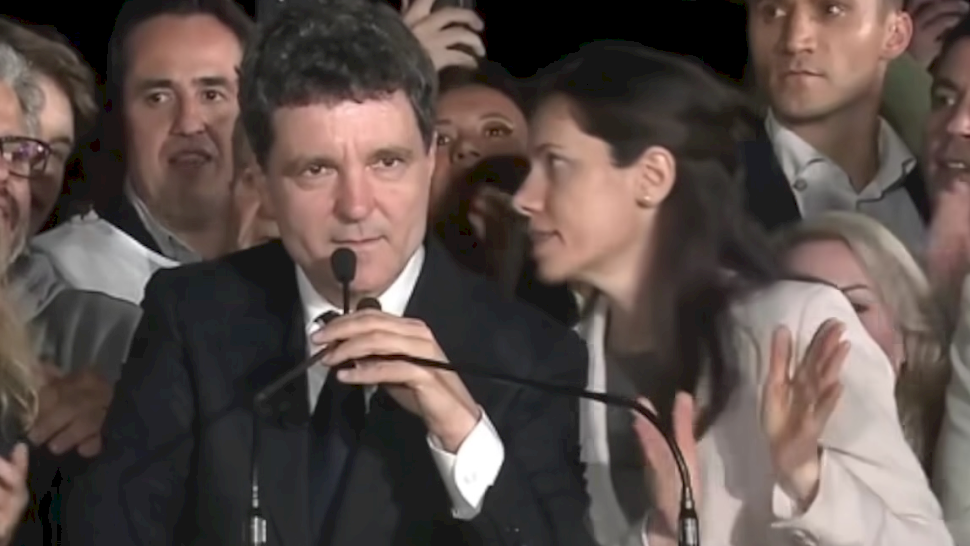 Ce i-a șoptit la ureche Mirabela Grădinaru lui Nicușor Dan după ce a câștigat alegerile prezidențiale. I-a spus un singur cuvânt