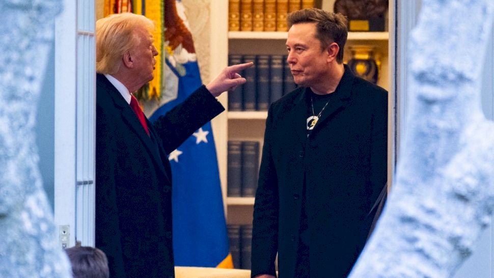 Donald Trump și Elon Musk, războiul declarațiilor! S-au aruncat acuzații DURE: ”Fără mine pierdea alegerile!” ⤵️