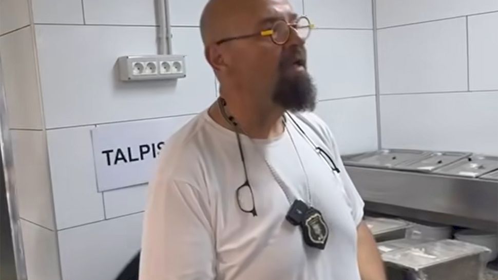 Ce a făcut patroana unui restaurant din Costinești, când l-a văzut pe Piedone. Cum a încercat să-l păcălească pe șeful ANPC