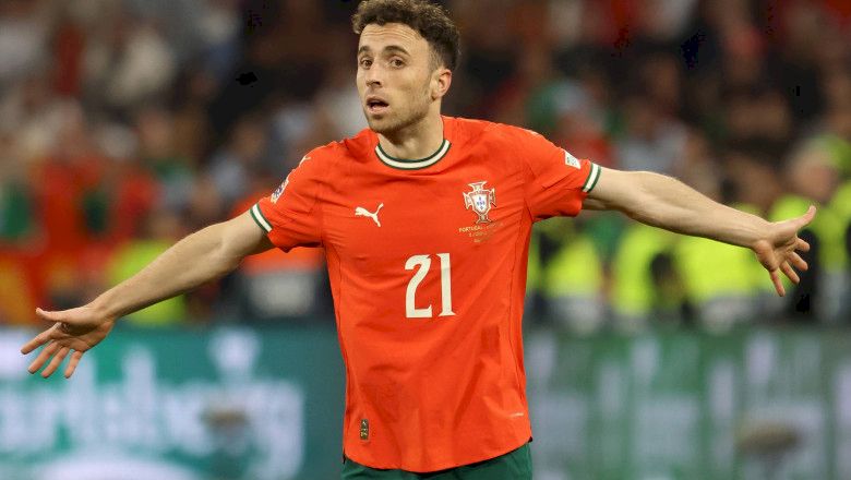 Fotbalistul portughez Diogo Jota a murit într-un accident de mașină. Avea 28 de ani, trei copii și se căsătorise de câteva zile