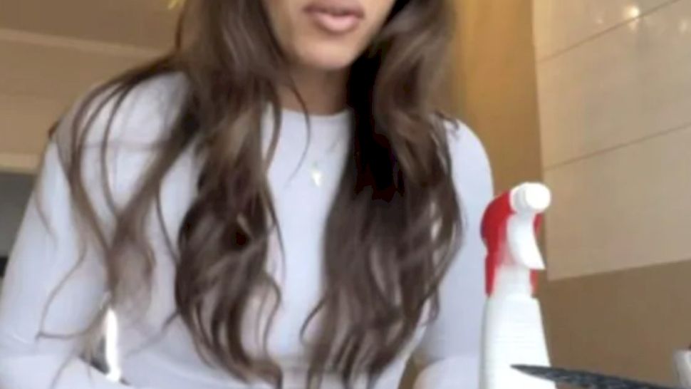 Francesca Sarao a recunoscut din ce face bani, după Insula iubirii 2025: ”Spăl WC-uri”