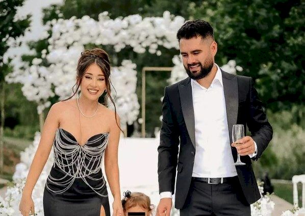 Cum se înțelege Nicole Cherry cu soțul ei, după șapte ani de relație și trei de muncă împreună: ”Este greu să ții o căsnicie în zilele noastre, vedem cu toții câte despărțiri sunt în fiecare zi”