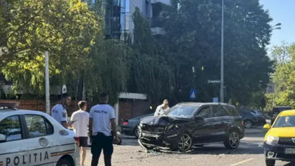 Uluitor! Fiul unui fost mare fotbalist a provocat un accident. Incredibil la ce gest a recurs imediat după impact