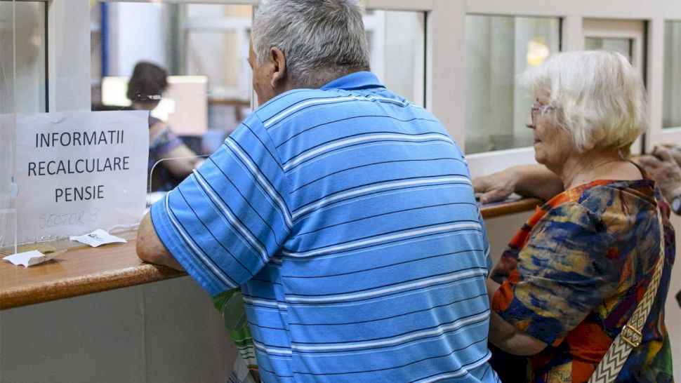 Ce se întâmplă cu pensiile de la 1 ianuarie 2026, de fapt. Toți pensionarii din România sunt afectați