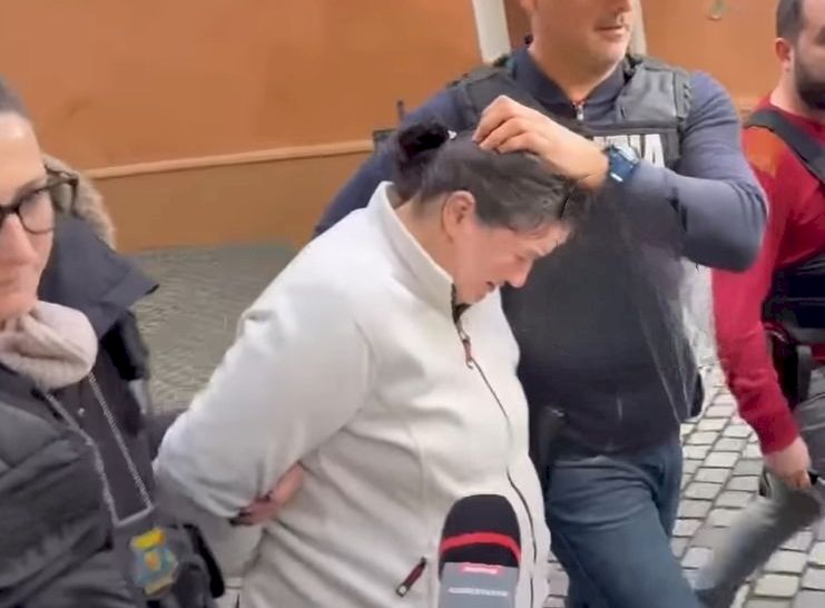 Ea este femeia din Timișoara care și-a înjunghiat fiica de 10 ani! Ce a declarat după gestul revoltător