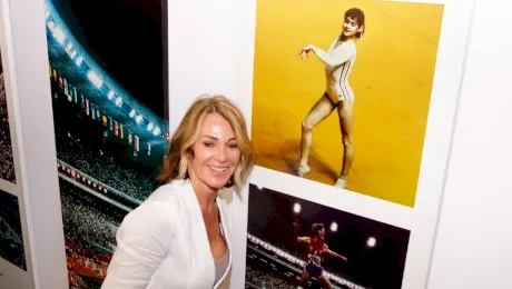 Nadia Comăneci, omagiată cu o pictură murală din Onești. Sportiva, profund impresionată: „O celebrare a colegilor mei de echipă și a sportului”