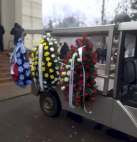 Cantareata iubita de toata Romania, doar patru coroane de flori la inmormantare. S-a stins din viata, dar putini au stiut