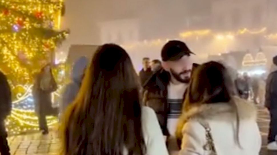 Marius Calotă, moștenitorul Rodicăi Stănoiu, filmat alături de două tinere. Unde au fost surprinși