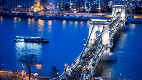 Proteste masive la Budapesta. Manifestanții cer demisia lui Viktor Orban