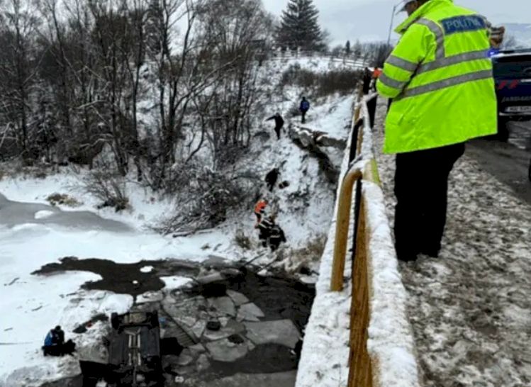 Tragedie în familia unui preot din Vatra Dornei!  Preoteasa a căzut cu mașina în râul Bistrița, împreună cu cei 5 copii: unul dintre ei a murit 😢 ⤵️