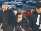 ÎPS Teodosie, preotul despre care Gigi Becali spunea că „i se arată și lui pisica”, a mers la judecata de la Curtea de Apel cu un sobor de preoți