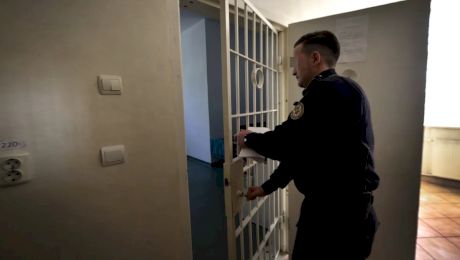 Ce salariu are un agent de penitenciar. Ce sumă primește lunar