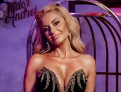 Și-a făcut IUBIT de vârsta băiatului ei?!  Vedeta noastră NU se mai ascunde! „Important e că sunt fericită”