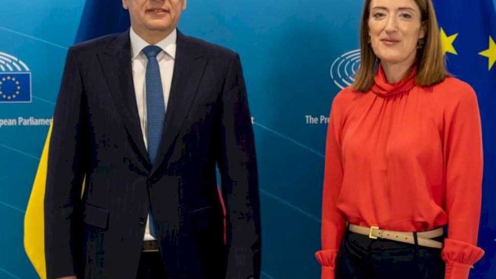 Grindeanu l-a pârât pe Bolojan la Bruxelles că se apropie de AUR. Roberta Metsola reacție fără precedent