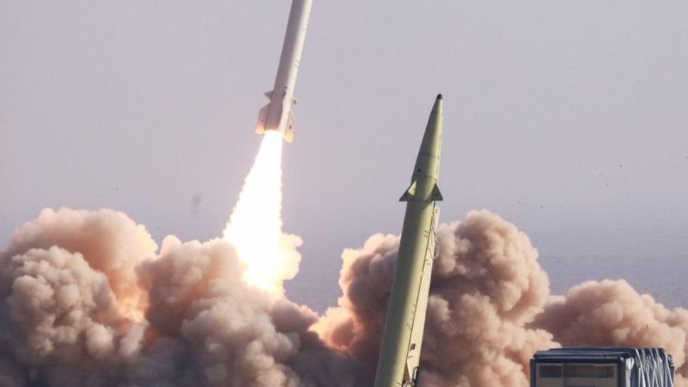 Război în Iran! Inevitabilul s-a produs după ce Israel a bombardat masiv cel mai mare complex de…Vezi mai mult