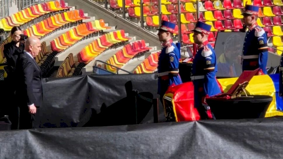 Știrea face înconjurul țării! Ce a putut să facă Ilie Bolojan când și-a luat adio de la Mircea Lucescu
