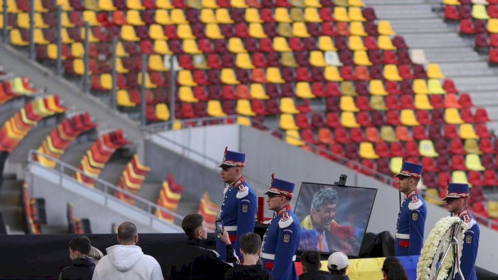 Fără precedent! Cel mai important om nu a ajuns la catafalcul lui Mircea Lucescu