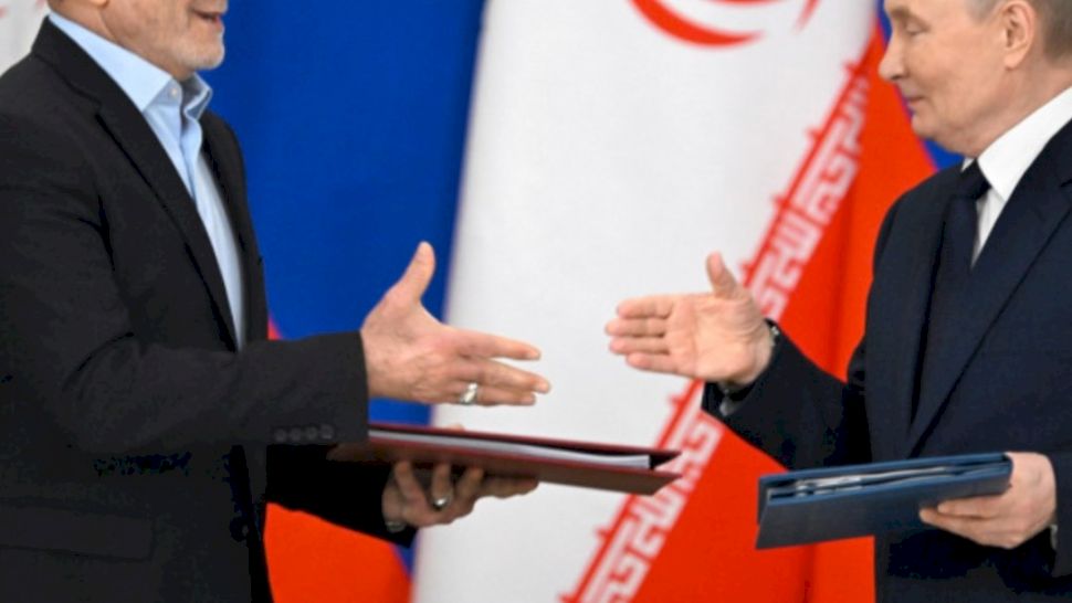 Putin îi dă lovitura supremă pentru Trump! Duce direct în Iran 13 tone de a...Vezi mai mult