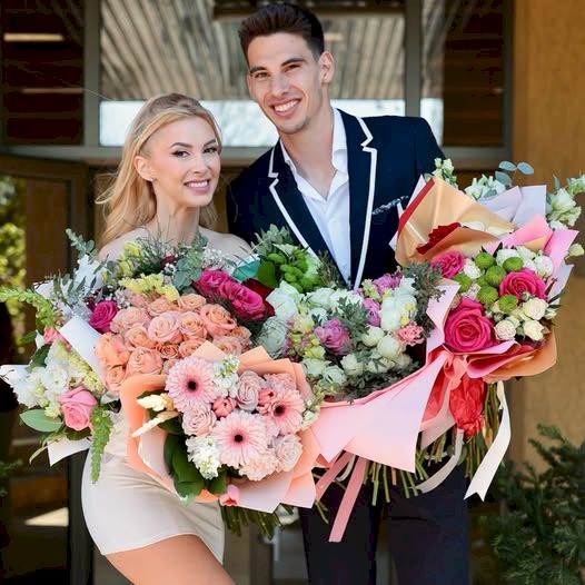 BREAKING! În timpul cununiei civile, Andreea Bălan a… Vezi mai mult