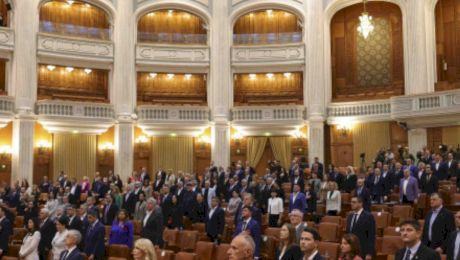Acuzațiile momentului! „Sunt parlamentari care au fost forţaţi să semneze moţiunea”…Vezi mai mult