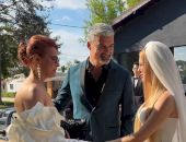 Ținuta aleasă de Monica Davidescu la nunta Andreei Bălan cu Victor Cornea. Nașa de suflet a artistei a atras toate privirile!