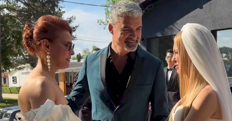 Ținuta aleasă de Monica Davidescu la nunta Andreei Bălan cu Victor Cornea. Nașa de suflet a artistei a atras toate privirile!