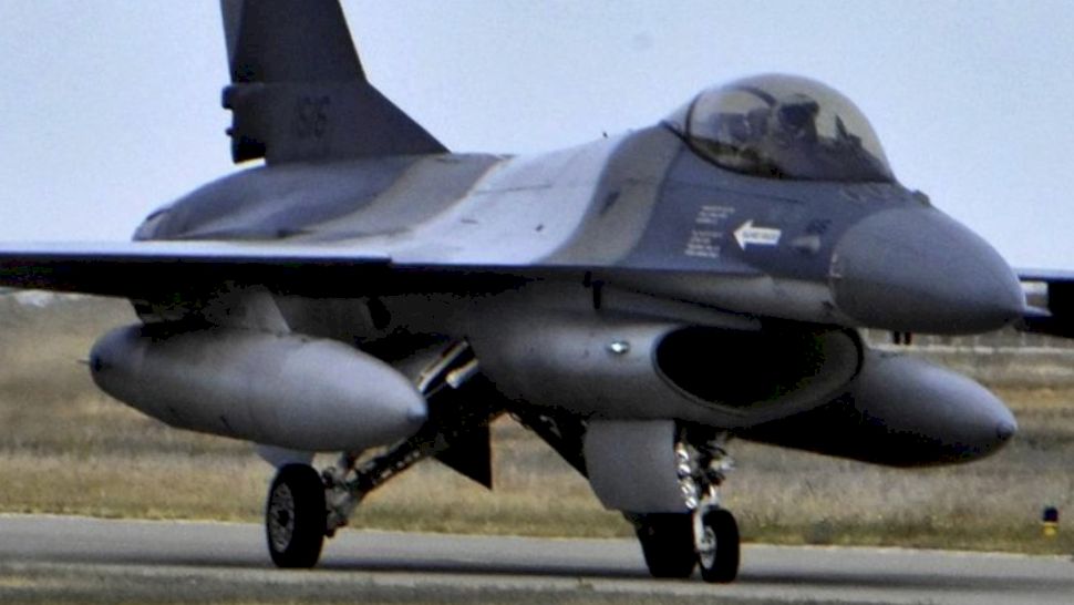 Armata română a ridicat avioane. Rușii au atacat...Vezi mai mult