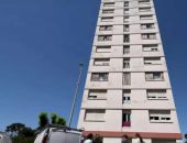 ULTIMA ORĂ! Trei copii de 3, 4 și 6 ani, victime într-o tragedie cumplită. Mama lor s-a aruncat cu ei de la etaj
