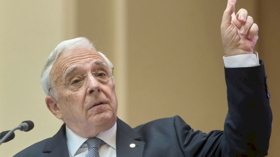 Deplorabil!!! Pensionarii din România ar putea rămâne fără pe...Vezi mai mult