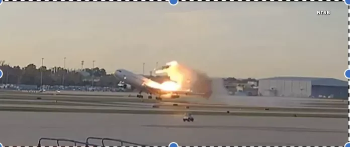 Un avion imens s-a prăbușit! Bilanț tragic de morți și răniți