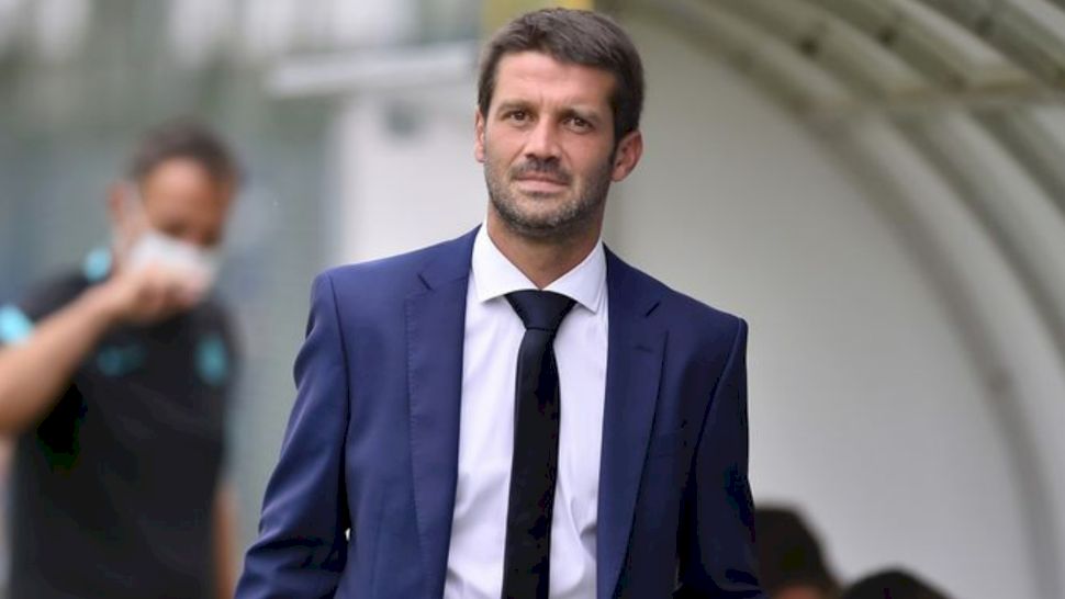Decizia italienilor: Cristi Chivu, cel mai bun antrenor din Serie A!