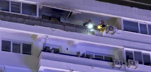 Ce s-a întâmplat cu cei doi din apartamentul lovit de dronă? Blocul a fost evacuat