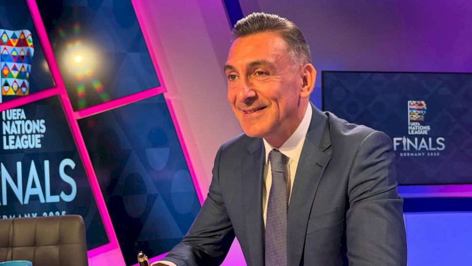 Ilie Dumitrescu se mândrește cu fiica sa. Mayra strălucește de frumusețe!