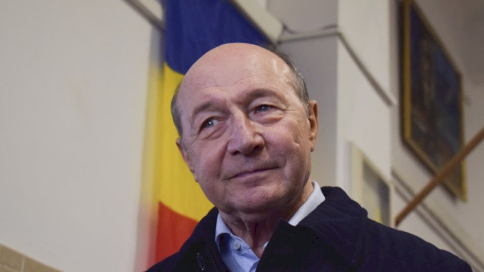 Maia Sandu îi reîntregește cetățenia lui Traian Băsescu: „Sunteți nu doar fratele nostru”