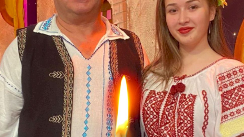 Doamne! A cedat și Cristian Micu, bunicul Andreei, interpreta de muzică populară care a murit la 17 ani...Vezi mai mult
