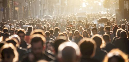 Ce probleme îi frământă pe români? Aproape 50% cer creșterea salariilor (sondaj)