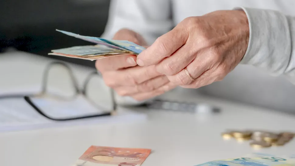 Vești îngrijorătoare pentru pensionari: Pensiile vor întârzia în iunie!