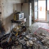 Mărturia femeii rănite de drona explozivă din Galați: „Ardea holul, era o flamă imensă. Am început să strig copilul”