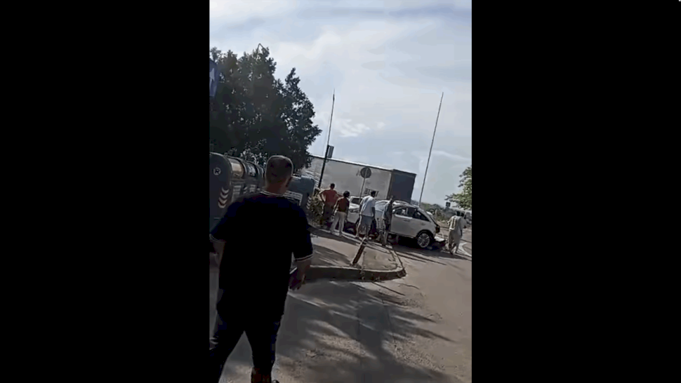 Șoferul de TIR care a lovit 9 mașini și un autobuz în Constanța, atacat de polițiști cu spray lacrimogen!