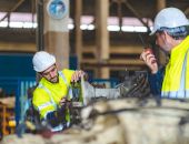 Scăderea salariilor reale ale românilor în ultimul an: O industrie depășește IT-ul cu 15.429 lei net!
