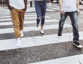 Amenzi mari pentru pietonii care folosesc telefonul pe stradă! Unde se aplică legea